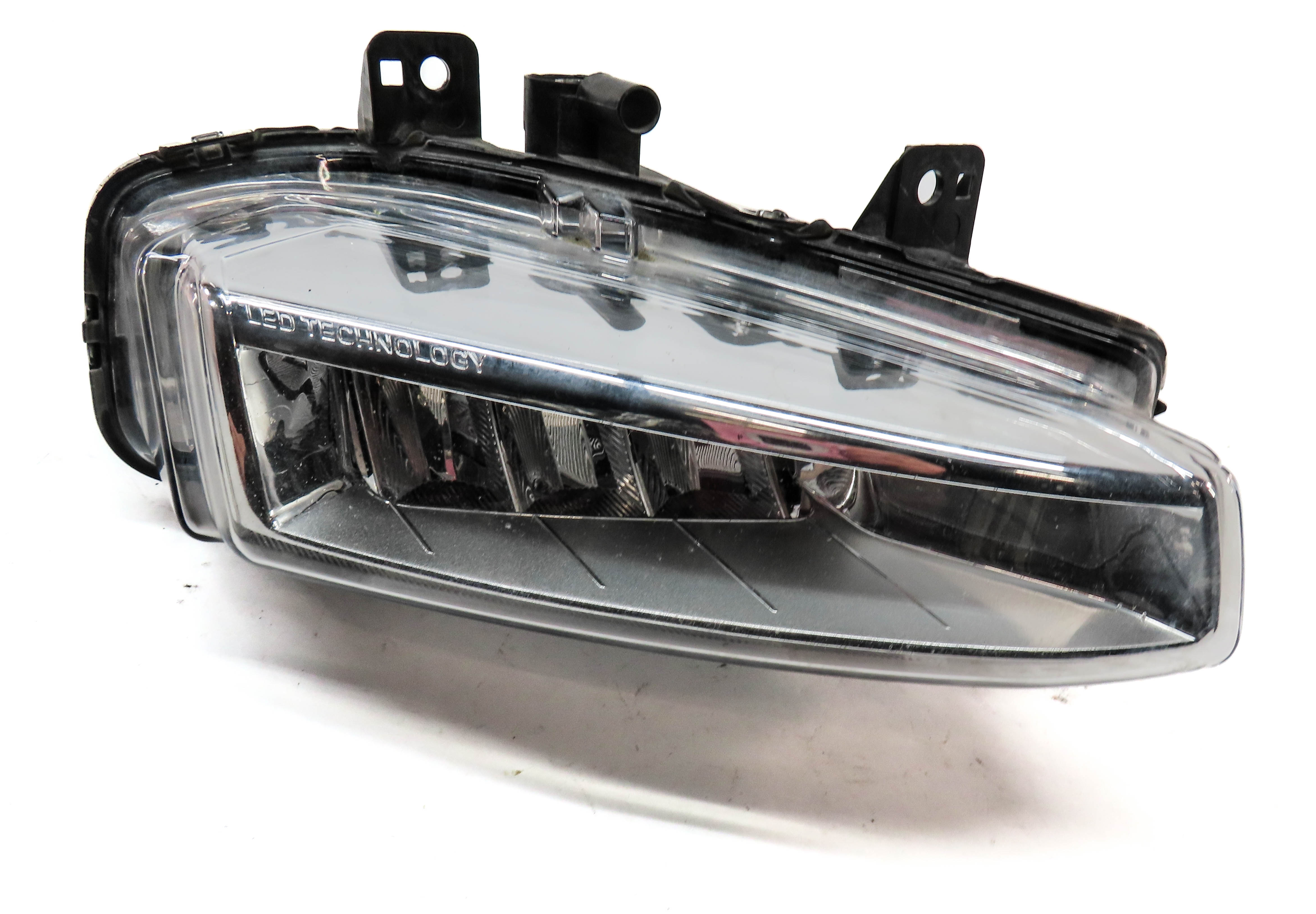 2015-2019 LAND ROVER DISCOVERY SPORT (L550) RIGHT FOGLIGHT FOG LIGHT LAMP — exact item pictured